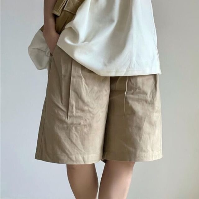 Shineon Studio-Mid Rise Plain Bermuda Shorts