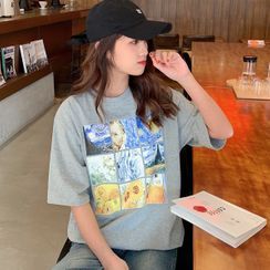 CRIBI - Elbow-Sleeve Graphic Print T-Shirt CRIBI - Elbow-Sleeve Graphic Print T-Shirt