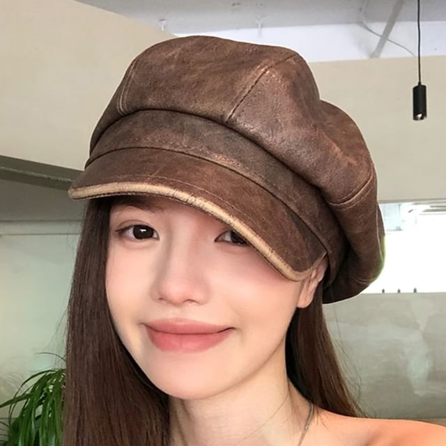 Pompabee-Faux Leather Newsboy Cap