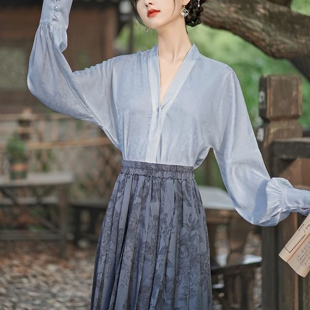 Pantho Set: Long-Sleeve V-Neck Jacquard Blouse Elastic Waist