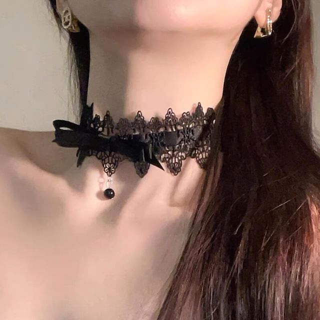 GOGO Girl-Lace Ruffle Choker