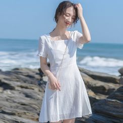 Manneque - Plain Short-Sleeve A-Line Dress