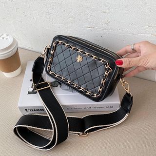 mini chain crossbody bag