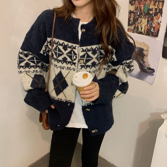 Essere-Round Neck Jacquard Cardigan