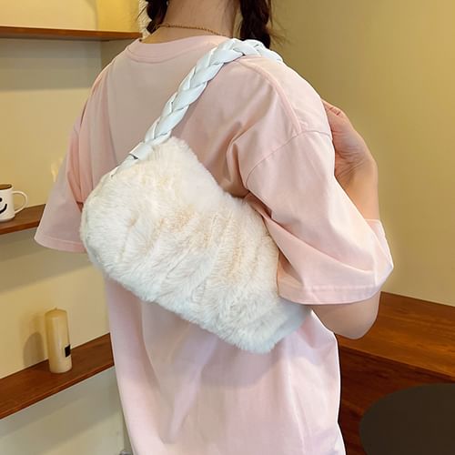 Fluffy shoulder online bag