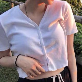 Glotto-Buttoned Short-Sleeve Cropped Top