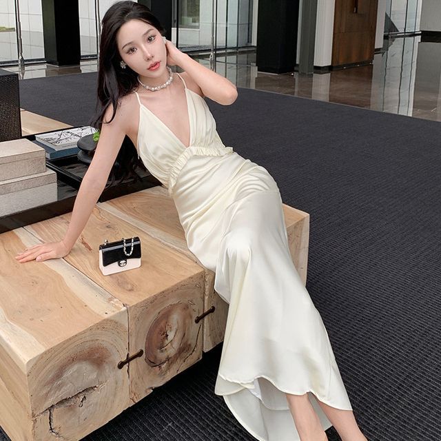 Moanum-Halter Ruffle Trim Backless Maxi Sheath Dress