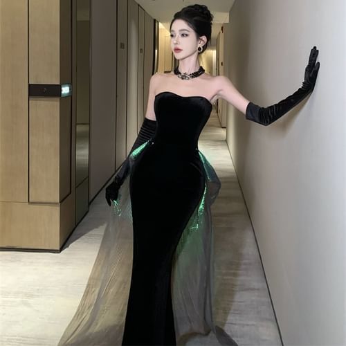 Lydiah - Set: Strapless Plain Mermaid Evening Dress + Gloves | YesStyle