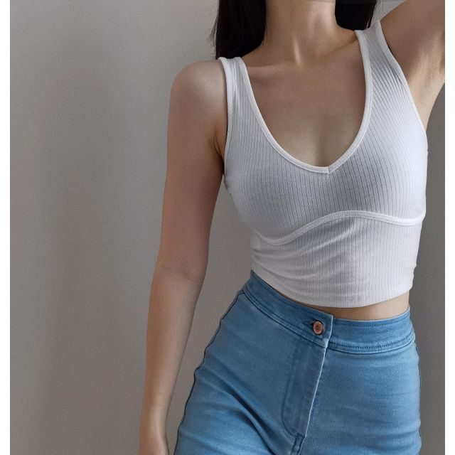 LOKFARM - V-Neck Plain Cropped Tank Top 
