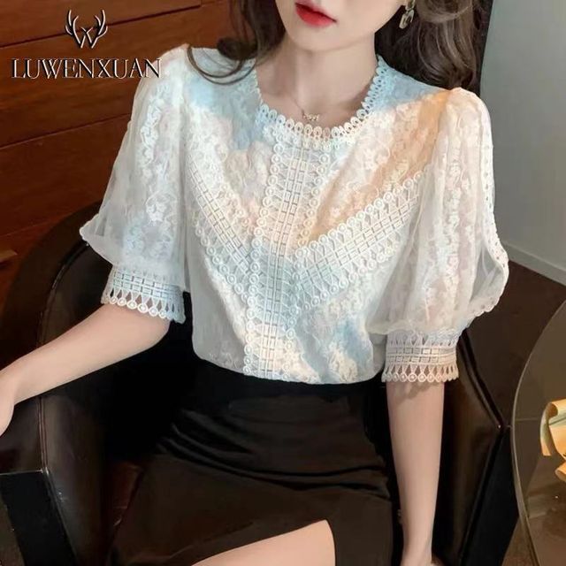 Everose-Puff-Sleeve Crew Neck Blouse
