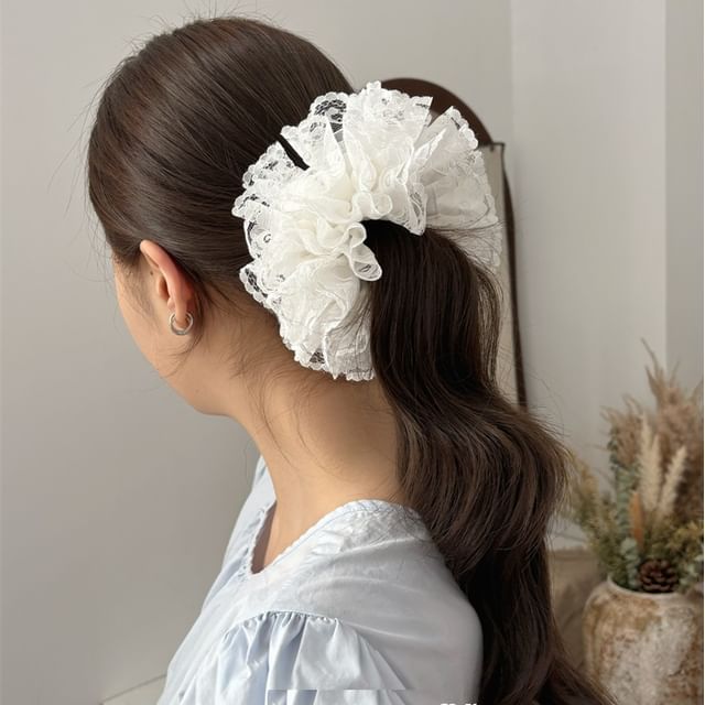 Allyrinta-Lace Scrunchie