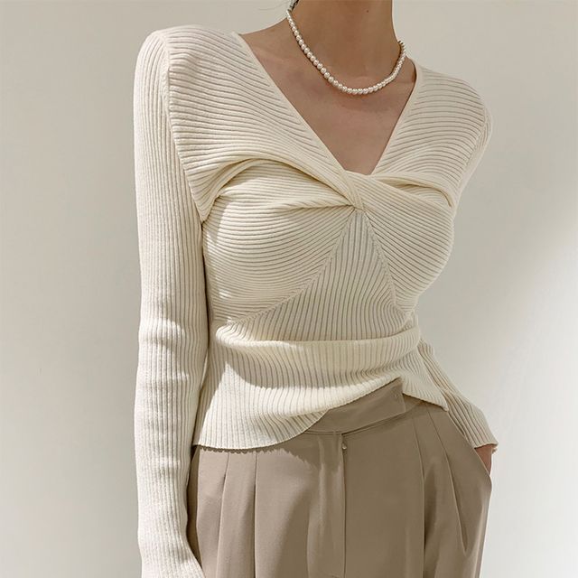 Everose-Long-Sleeve V-Neck Plain Knotted Ribbed Knit Top