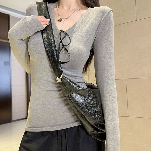 Cloud Nine-V-Neck Long Sleeve Plain T-Shirt