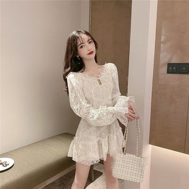 【美品】BALLOON SLEEVE I LINE DRESS NENE - Balloon-Sleeve Mini A-Line Lace Dress | YesStyle