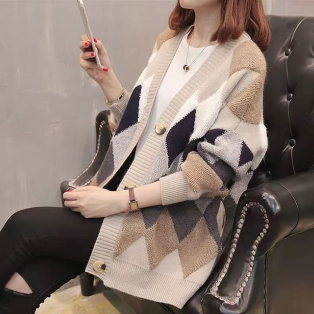 Everose-V-Neck Diamond Jacquard Button-Up Cardigan