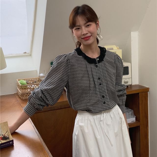 Jesong-Long-Sleeve Contrast Collar Plaid Blouse