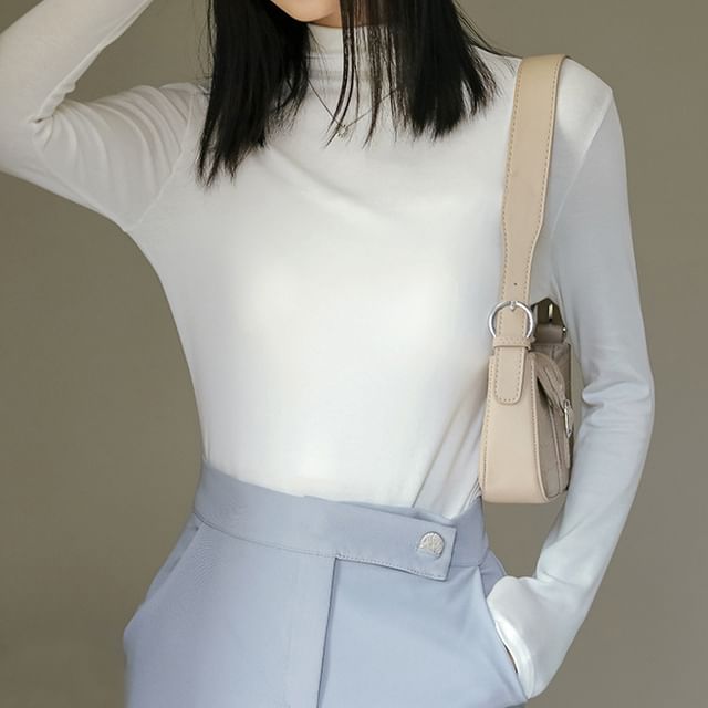KUMI-Long-Sleeve Turtleneck Plain Slim Fit Tee