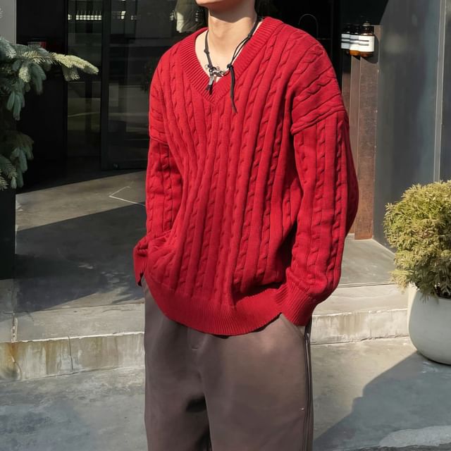 Okwano-V-Neck Plain Cable-Knit Sweater