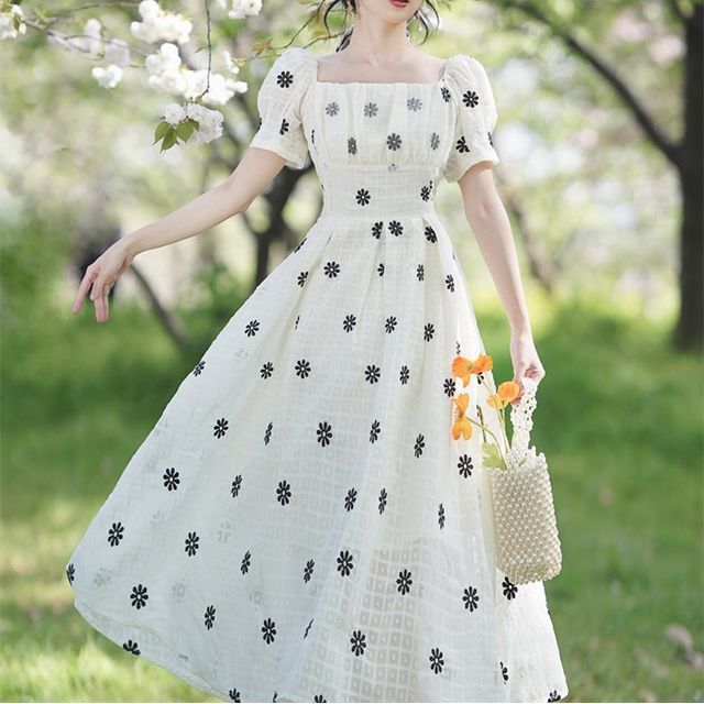 French Village - Puff-Sleeve Floral Print Midi A-Line Dress | YesStyle