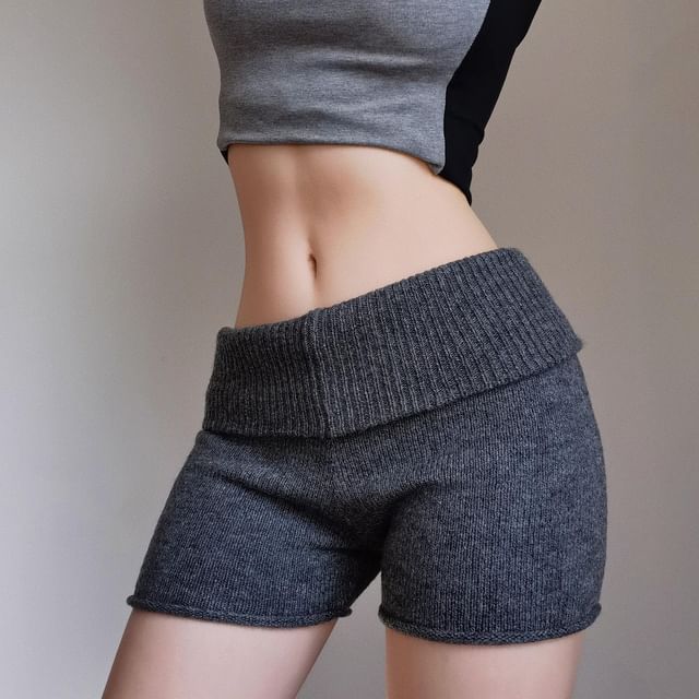 Maisee-Low Rise Plain Ribbed Knit Shorts