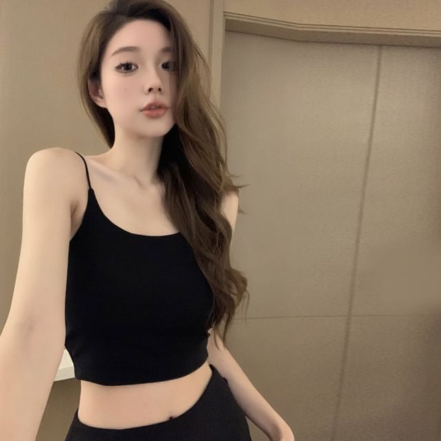 camikiss-Plain Open Back Cropped Camisole Top