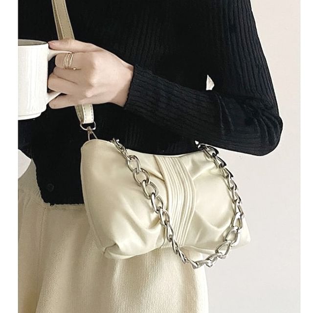 Bolso-Chained Plain Crossbody Bag