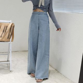 wide leg jeans with frayed hem