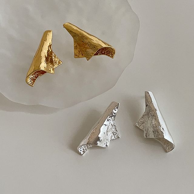 Panda Dama-Irregular Sheet Alloy Statement Earring