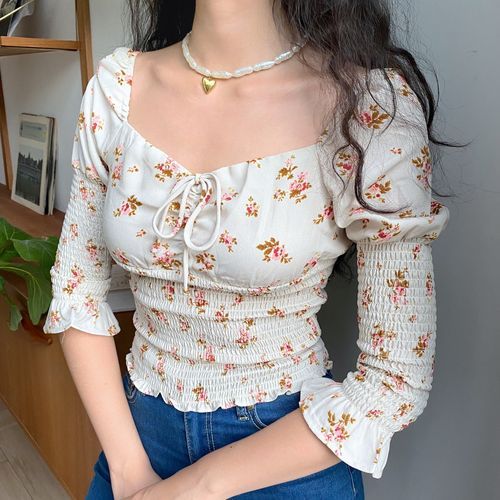 Sinora - Floral Print Bell-Sleeve Cropped Blouse | YesStyle