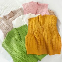 Miss Puff - V-Neck Cropped Knit Vest Miss Puff - V-Neck Cropped Knit Vest