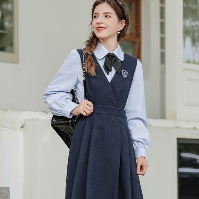 sansweet Set: Long-Sleeve Plain Bow Shirt V-Neck Logo Applique