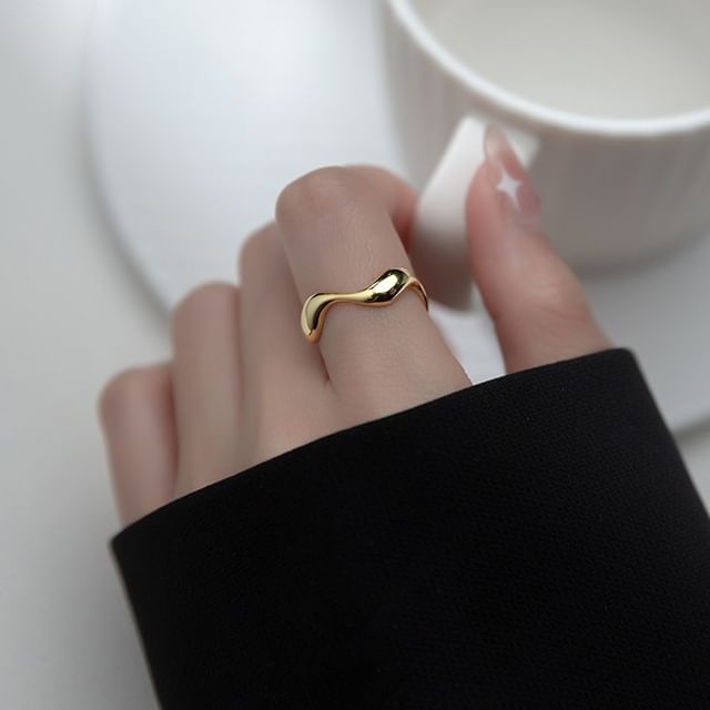 A-ROCH-Wavy Sterling Silver Open Ring
