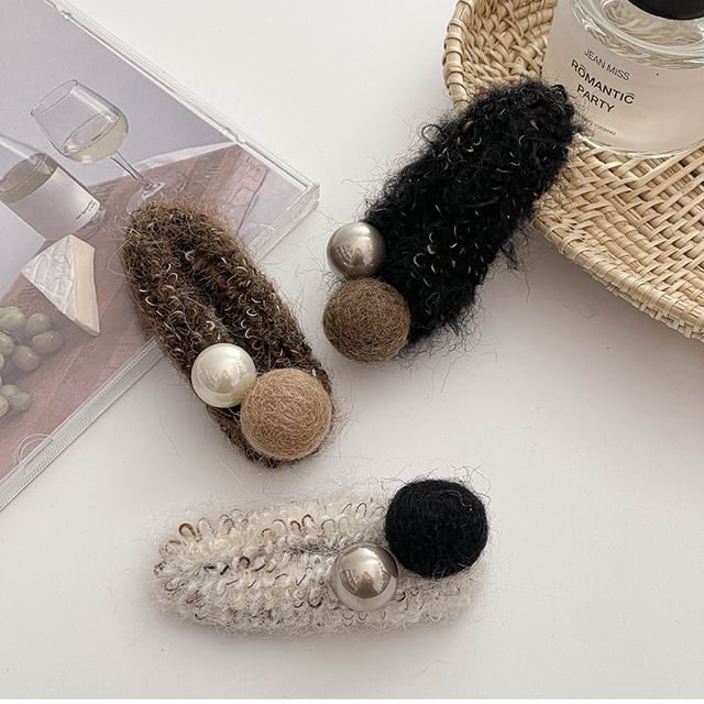 LIDO-Bead Yarn Hair Clip