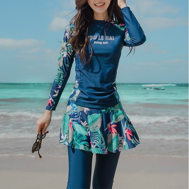 Garoatub Set: Long-Sleeve Floral Rash Guard Swim Skirt Pants