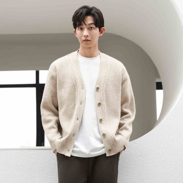 Zentrus-V-Neck Plain Cardigan