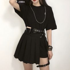 Grendi - Elbow-Sleeve T-Shirt / Skirt / Garter / Waist Bag / Necklace / Set Grendi - Elbow-Sleeve T-Shirt / Skirt / Garter / Waist Bag / Necklace / Set