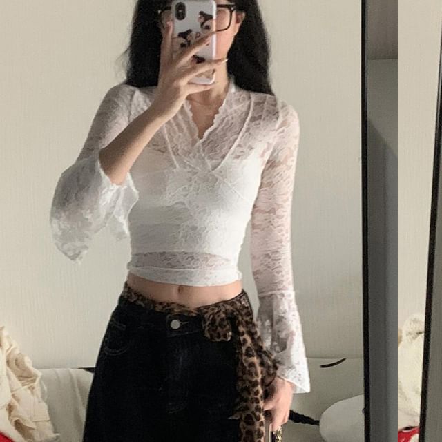 GOUB-Bell Sleeve V-Neck Plain Lace Top