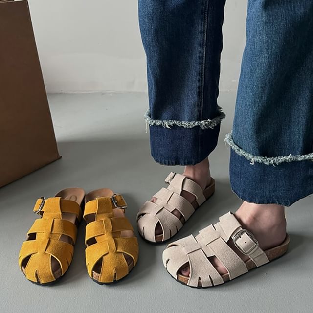 Queen Zoo-Cutout Buckled Slide Sandals