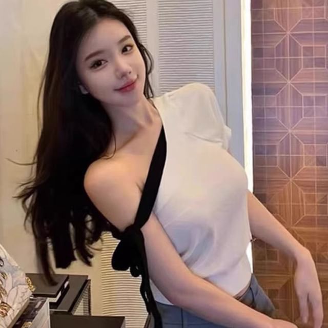 Jaycee Satin One Shoulder Top – No. 14