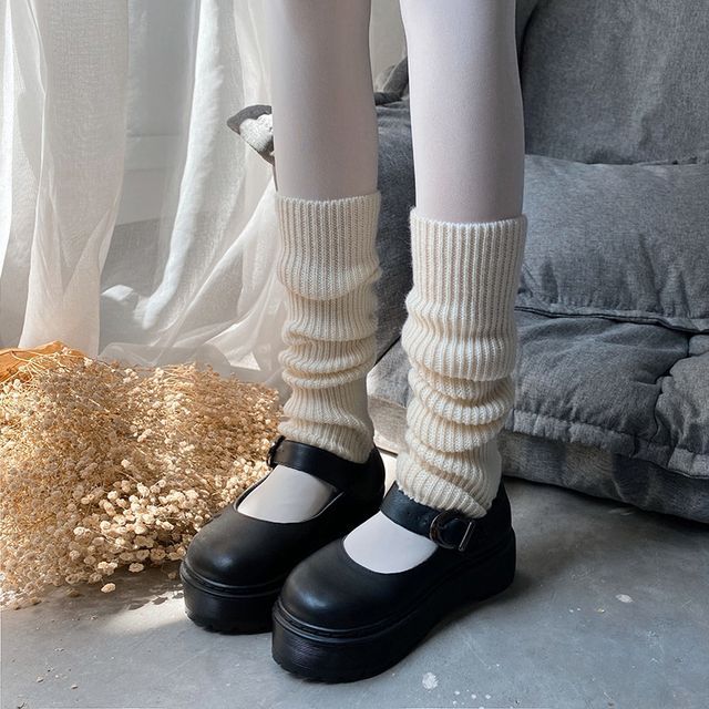 Calentadores de piernas grandes de lana beige con detalles en -  España