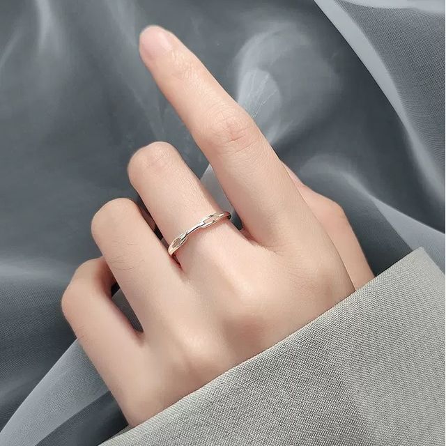 Gaya-Cutout Ring