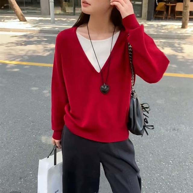 INEN-Round Neck Two Tone Sweater