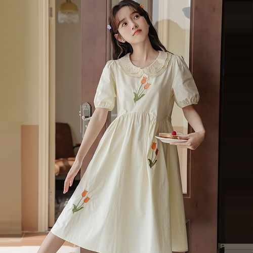 Retro Forest - Puff-Sleeve Floral Embroidered Lace Collar