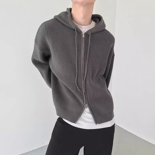Savenne-Plain Zip-Up Knit Hoodie