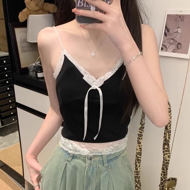 Allinya-Spaghetti Strap V-Neck Plain Lace Trim Camisole Top