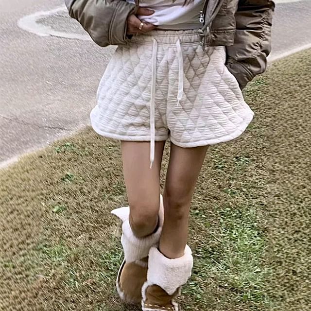 Alfie-High Waist Plain Quilted Shorts