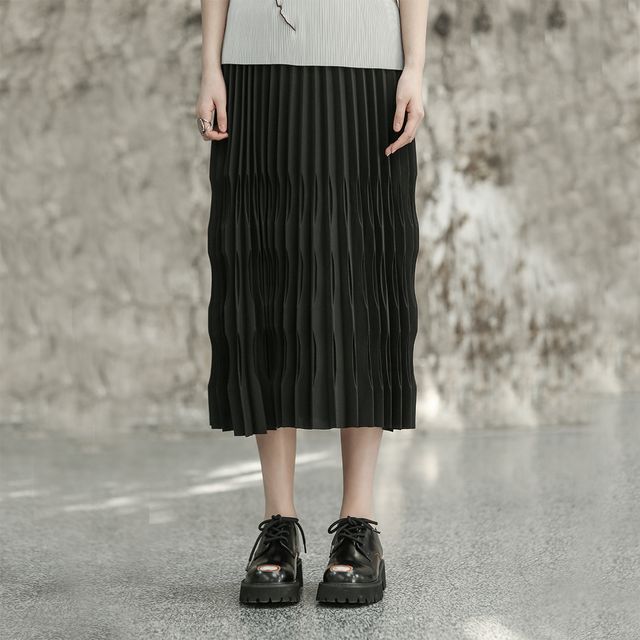 SIMPLE BLACK-High Waist Midi Pleated Skirt