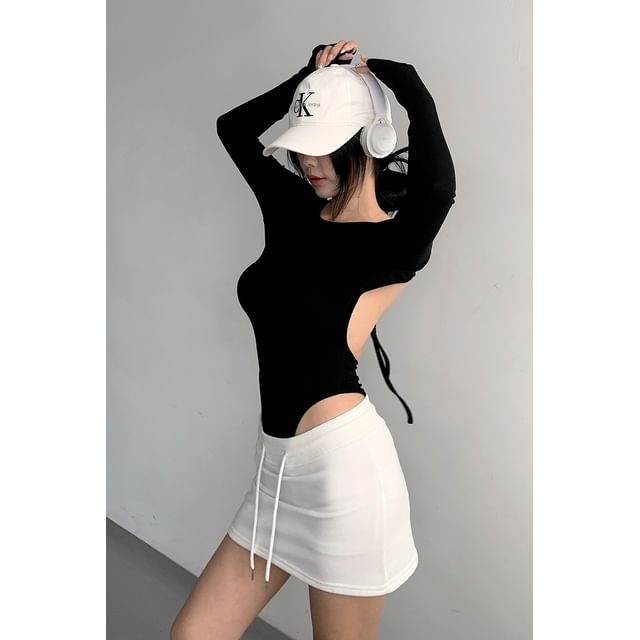 erwais - Long-Sleeve Plain Cutout Bodysuit Top