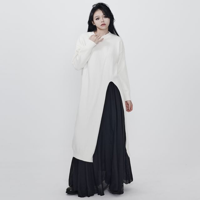 Ravenstem-Crew Neck Plain Slit Midi Sweater Dress