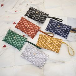 Hanaburg - Patterned Faux Leather Clutch Hanaburg - Patterned Faux Leather Clutch